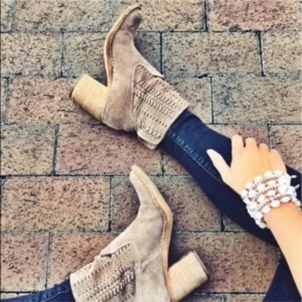 Dolce Vita Landon Booties Boots Suede Taupe size 10